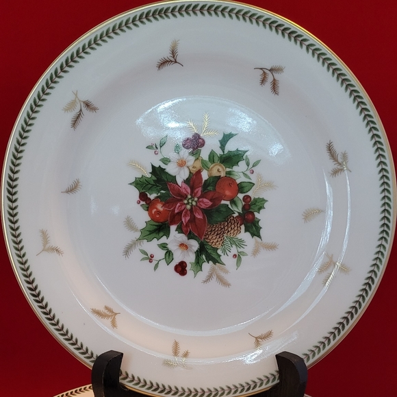 MIKASA |Set of 3 'Holiday Delight' Salad/ Dessert Plates - Retired - Picture 1 of 4